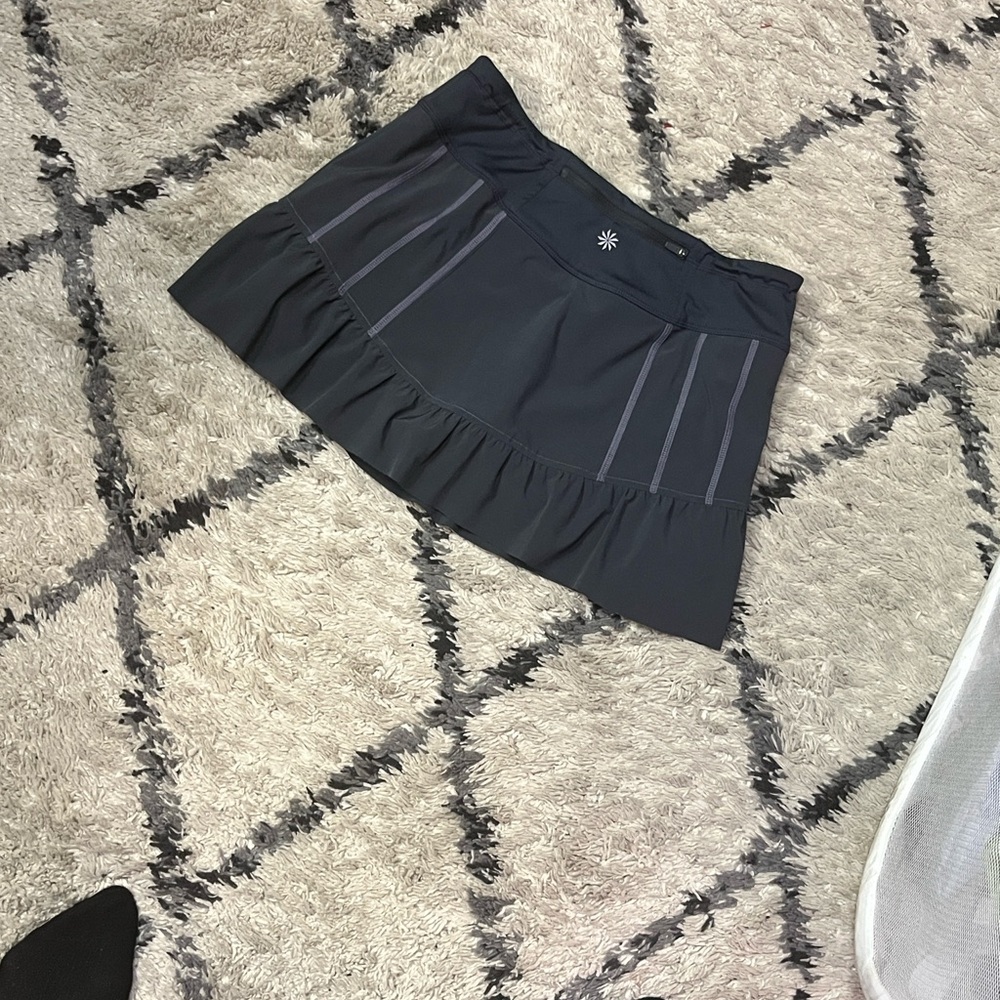 Athleta Take Off Skort in Dark Gray (Size 6) - Picture 5 of 11